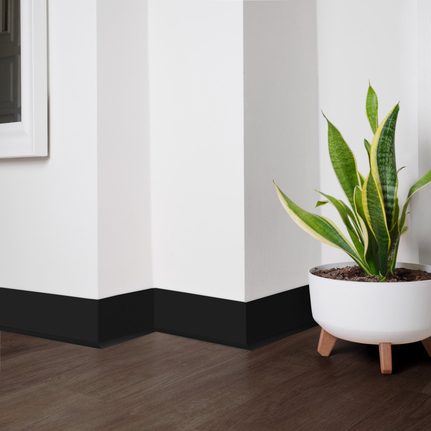 Selbstklebende PVC-Sockelleiste, 70x20mm, Schwarz