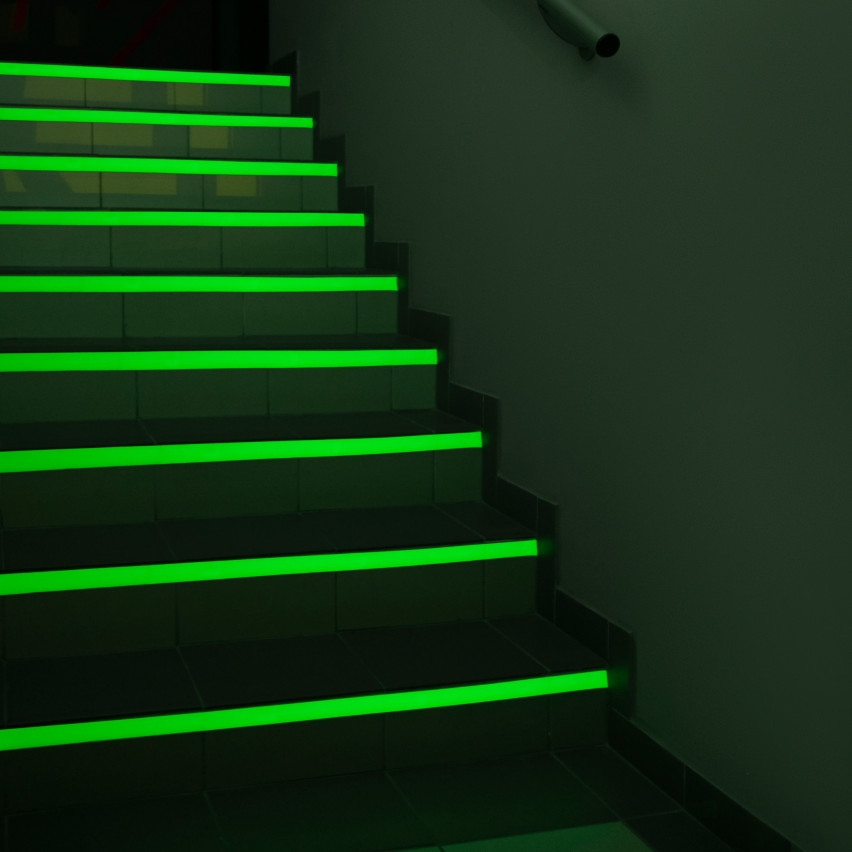 Fluoreszierender Streifen auf selbstklebender Rolle, 5m